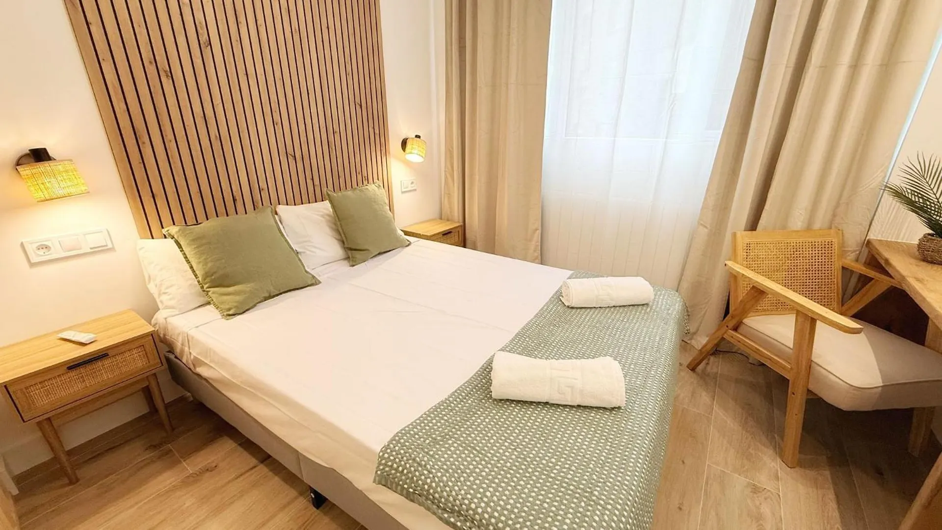 At Bilbaotown Self Check In Apartman  Bilbao